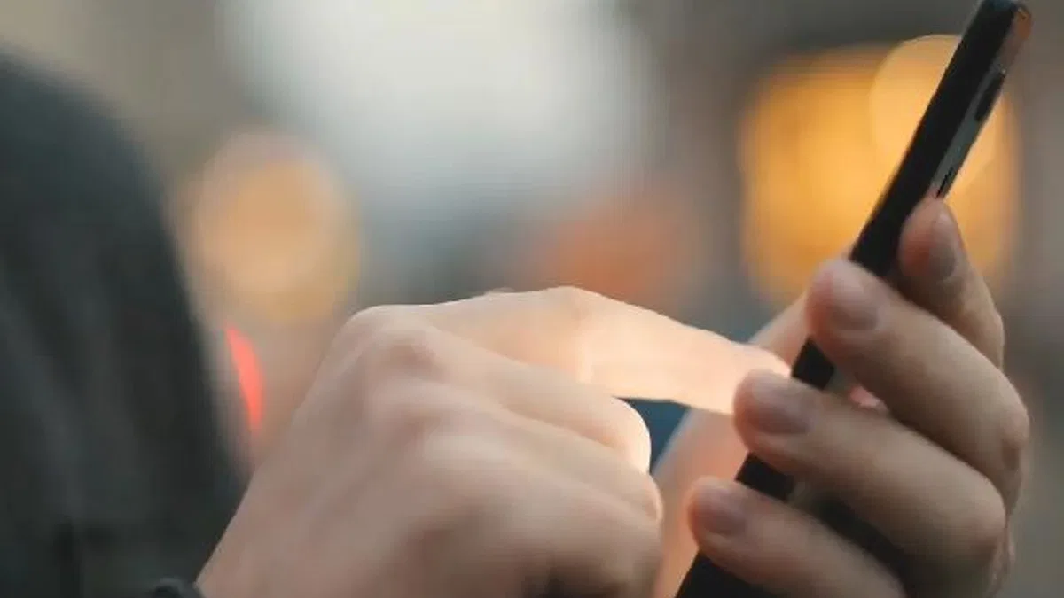 Mobil internet kullanımı artıyor... 4 saat 4 dakika cepte ve netteyiz!