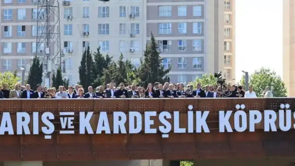 İstanbul Esenyurt'ta 'Barış ve Kardeşlik' Köprüsü açıldı