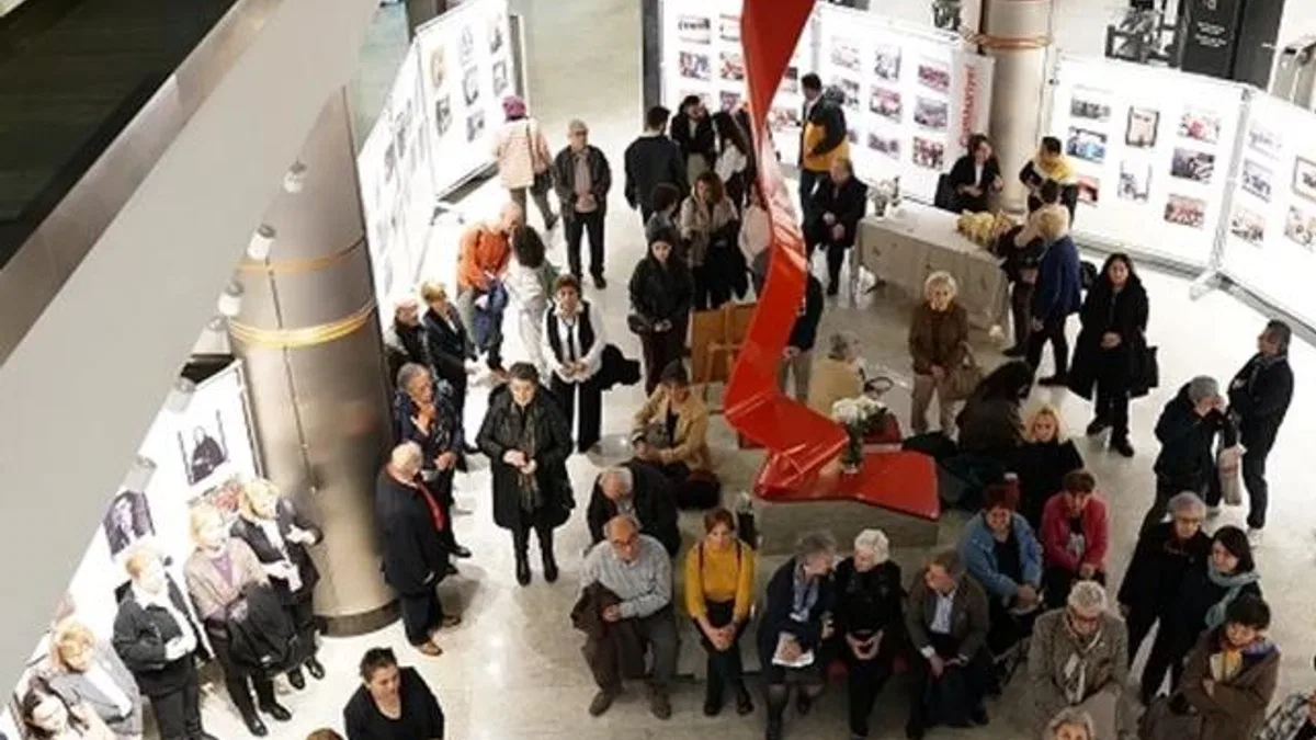 'Güneş Umutttan Şimdi Doğar' sergisi açıldı