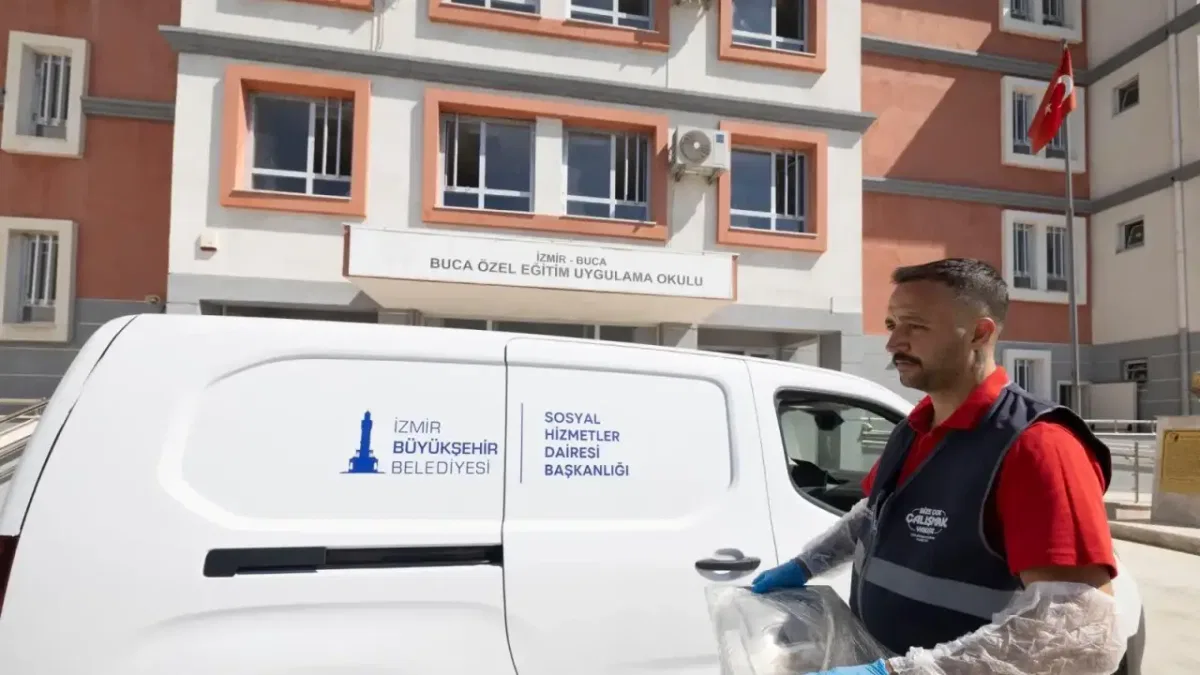 İzmir'de belediyeden özel gereksinimli öğrencilere destek