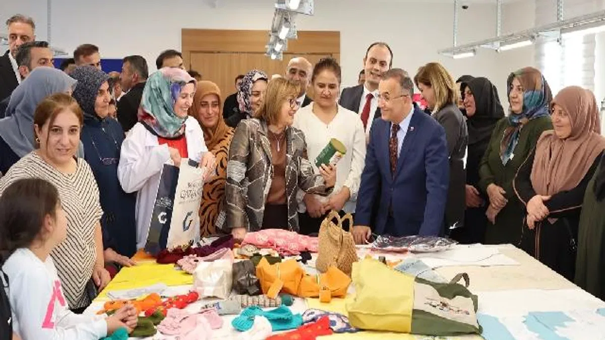 Gaziantep Araban’da yenilenen GASMEK binası hizmete açıldı