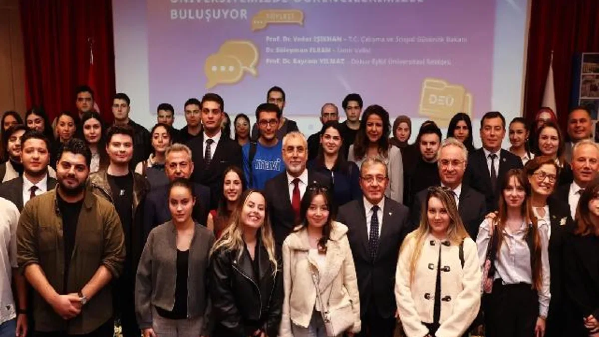 Bakan Işıkhan Dokuz Eylül Üniversitesi’nde öğrencilerle buluştu