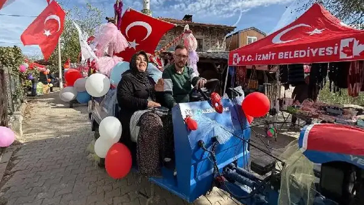 İzmit'te 'pat pat'lardan renkli festival