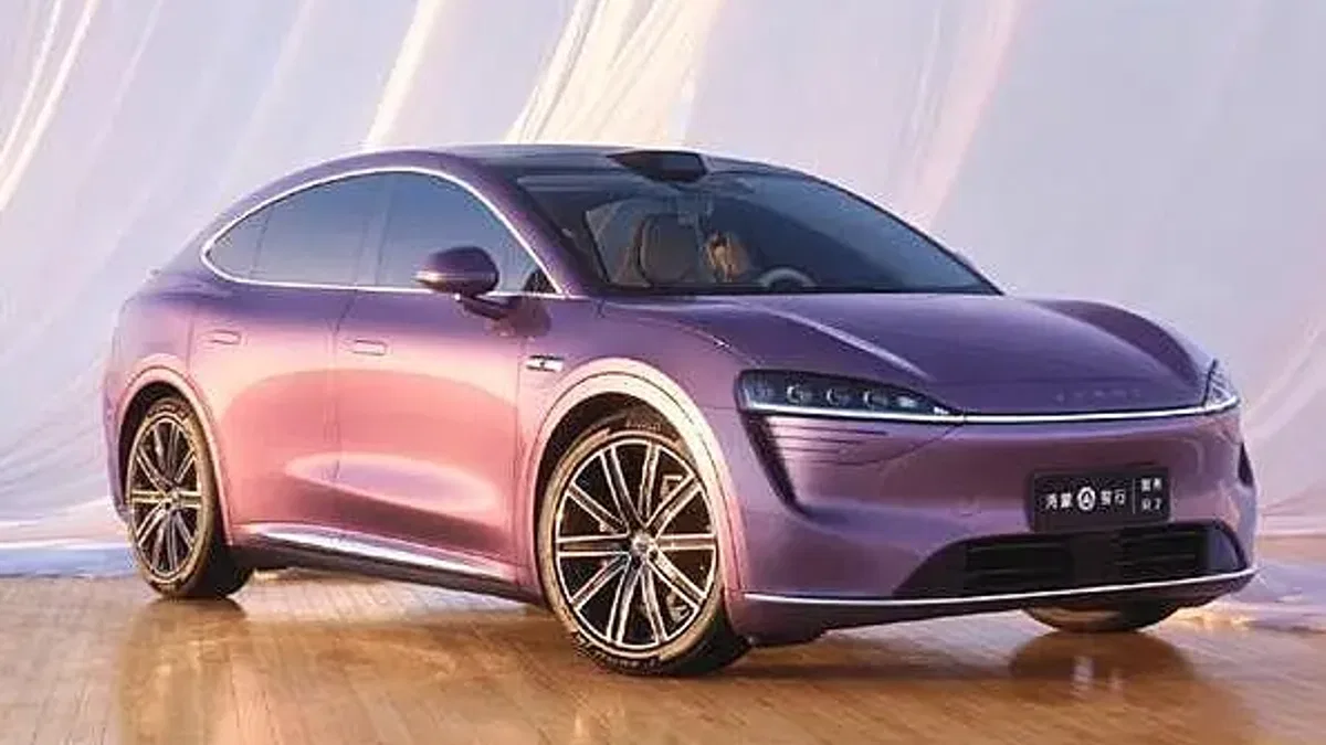 Huawei Luxeed R7 SUV'yi tanıttı