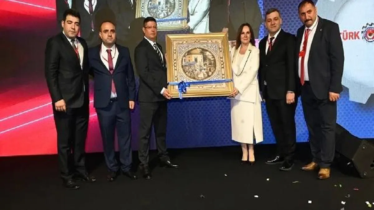 Türk Metal-Sen Bursa'da Selda Tekman’a güvenoyu