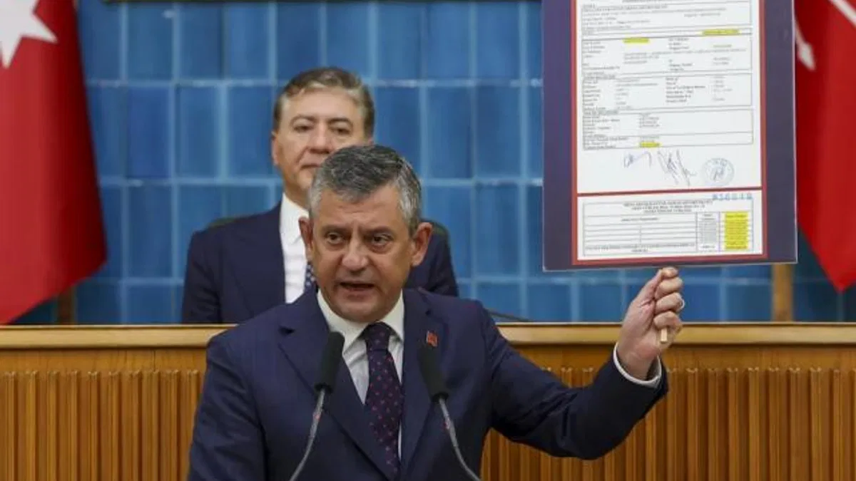 Özgür Özel'den sert eleştiriler... Erken seçim çağrısını yineledi