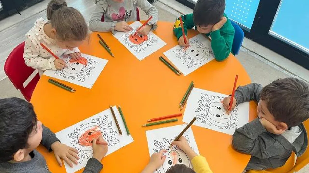 Kocaeli'de anne çocuk aynı kursta eğitimde