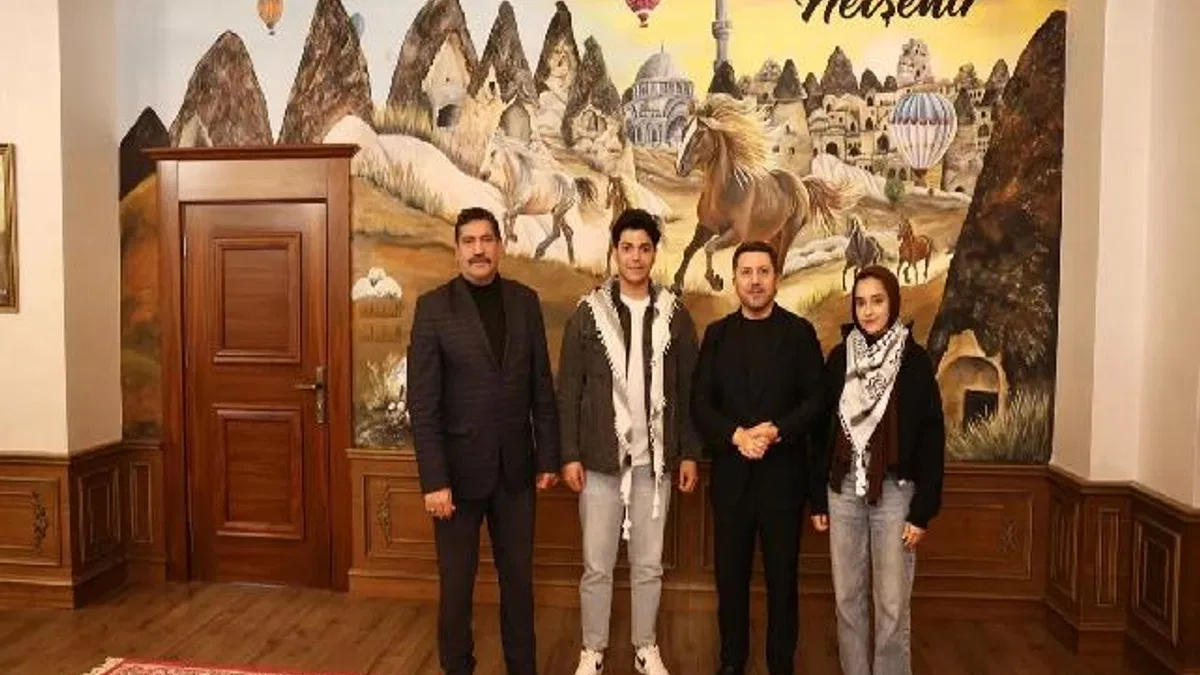 Filistinli öğrencilerden Başkan Rasim Arı’ya özel teşekkür