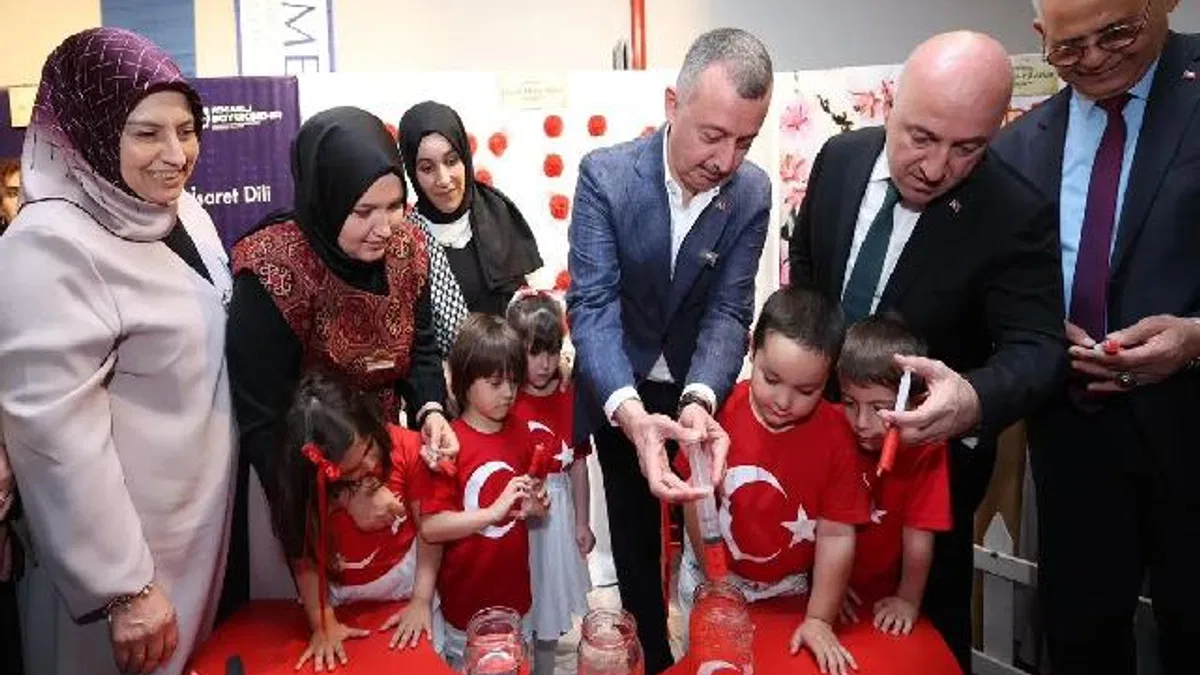 Kocaeli'de KO-MEK'in eserleri göz kamaştırdı