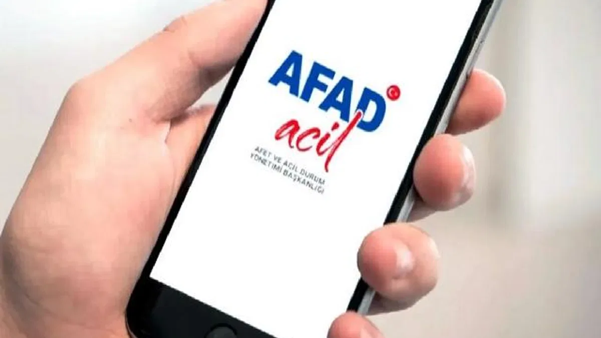 AFAD'dan İstanbul depremi sonrası önemli uyarı: Hasarlı yapılara girmeyin!