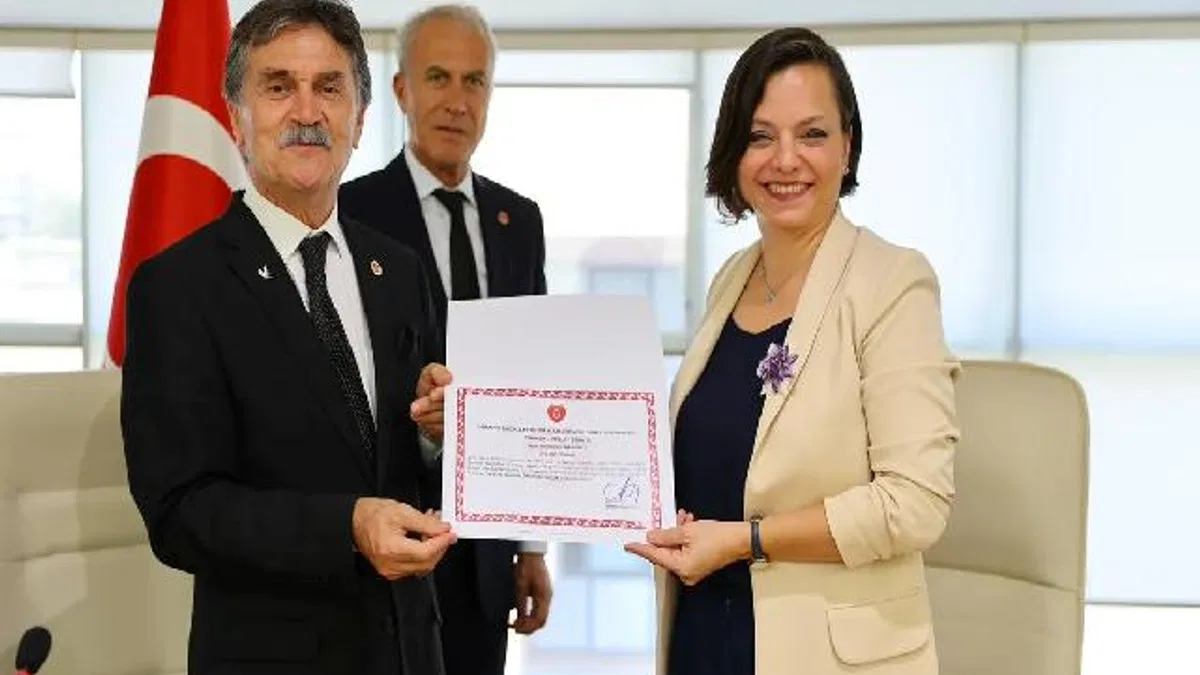 TEMAD’dan Başkan Kınay’a onursal berat