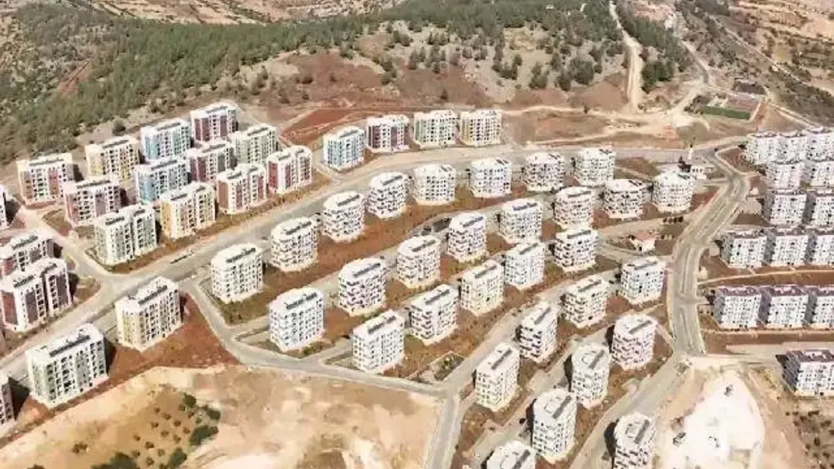 Asrın inşa seferberliği sürüyor... Deprem bölgesi yeniden ayağa kalkıyor