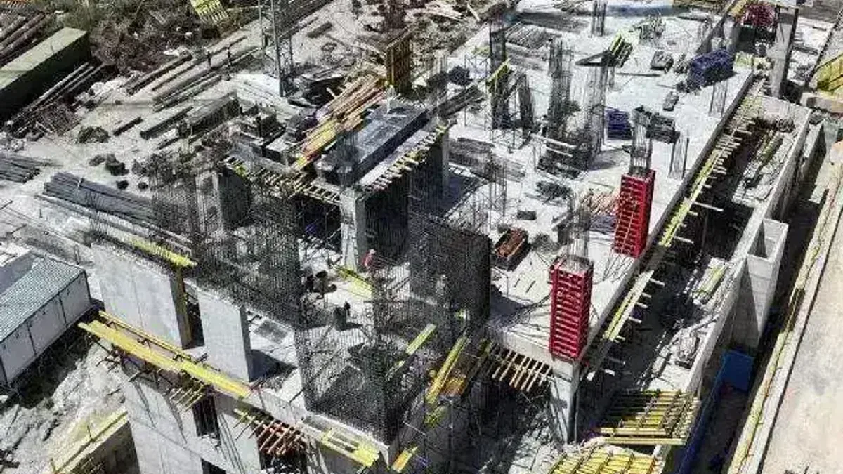 Eşrefpaşa Hastanesi yeni hizmet binası hızla yükseliyor