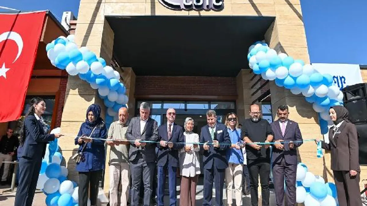 Selçuklu’da doğa ve mimarinin buluştuğu 'Kanyon Cafe' açıldı