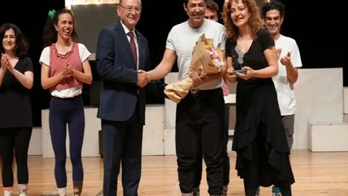 Denizli’de 10 günlük tiyatro şöleni "Deli Bayramı" ile taçlandı