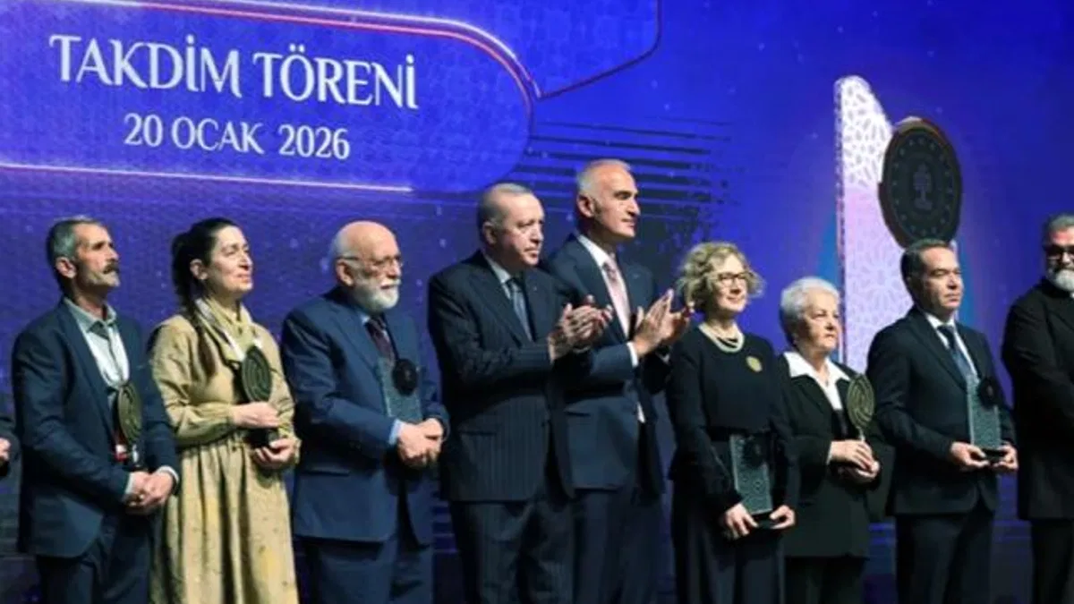 Erdoğan: Sanat eserleri, binlerce yıllık geleneğin yansımasıdır... Ustalar onurlandırıldı