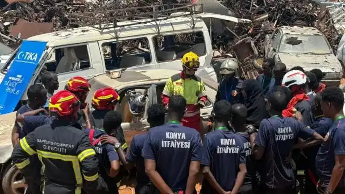 Cibutili itfaiyecileri Konya eğitti