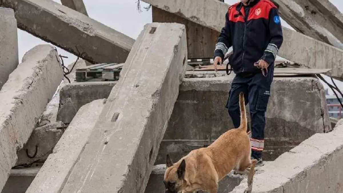 İki kardeş afetlerde mucize yaratıyor