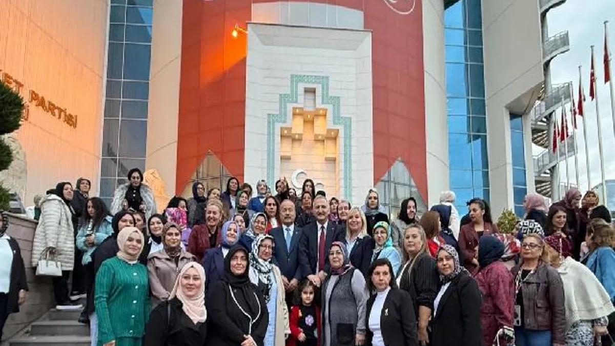 MHP'de 'Engelsiz Yarınlara' yoğun ilgi