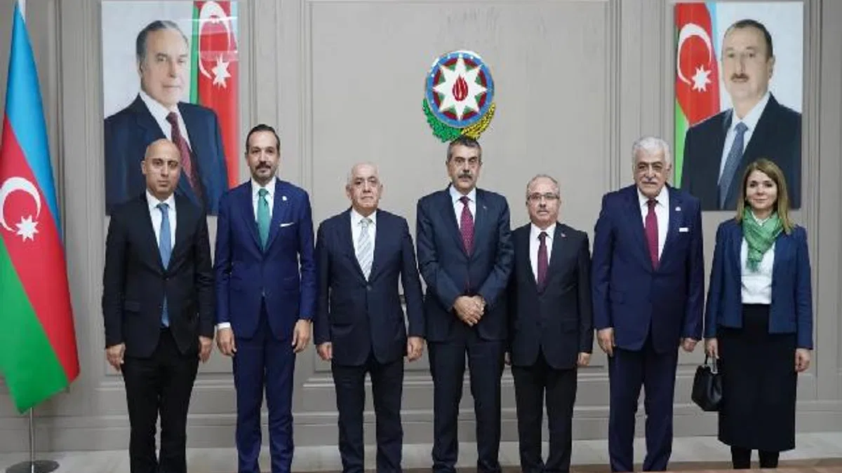 Azerbaycan Başbakanı Asadov, Bakan Tekin'i ağırladı