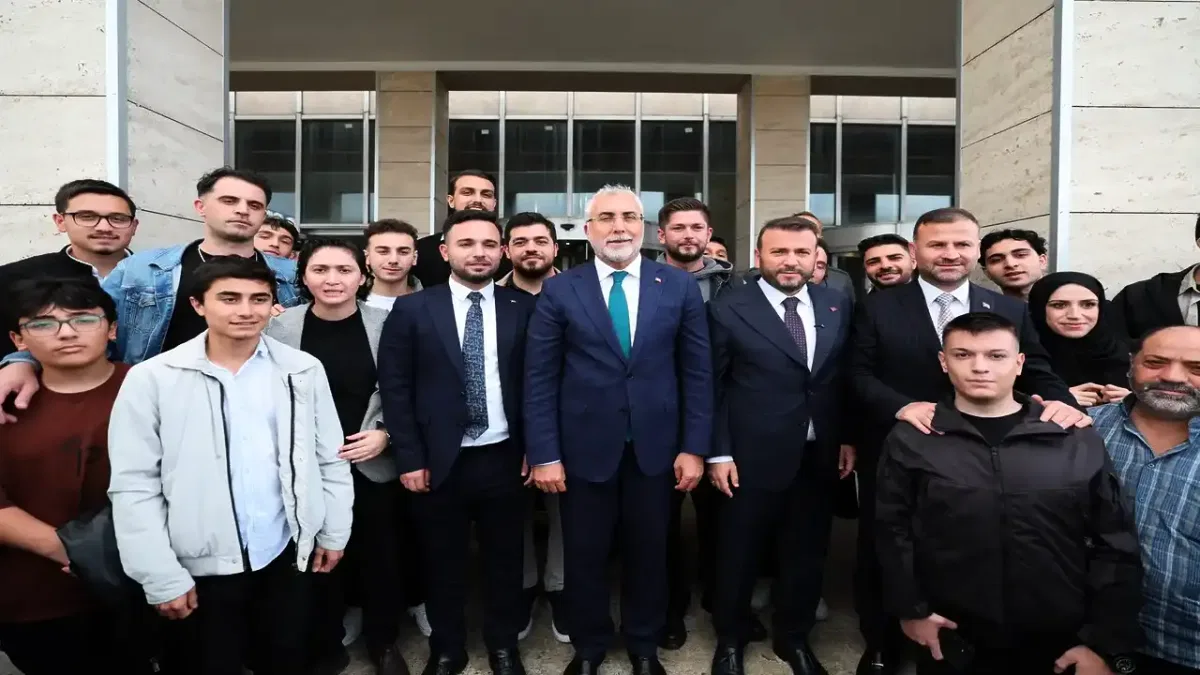 Arnavutköy istihdam merkezinde Bakan Işıkhan incelemesi
