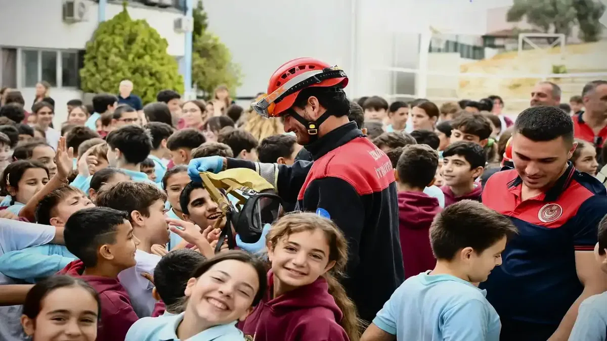 İzmirli öğrencilere nefes kesen yangın tatbikatı