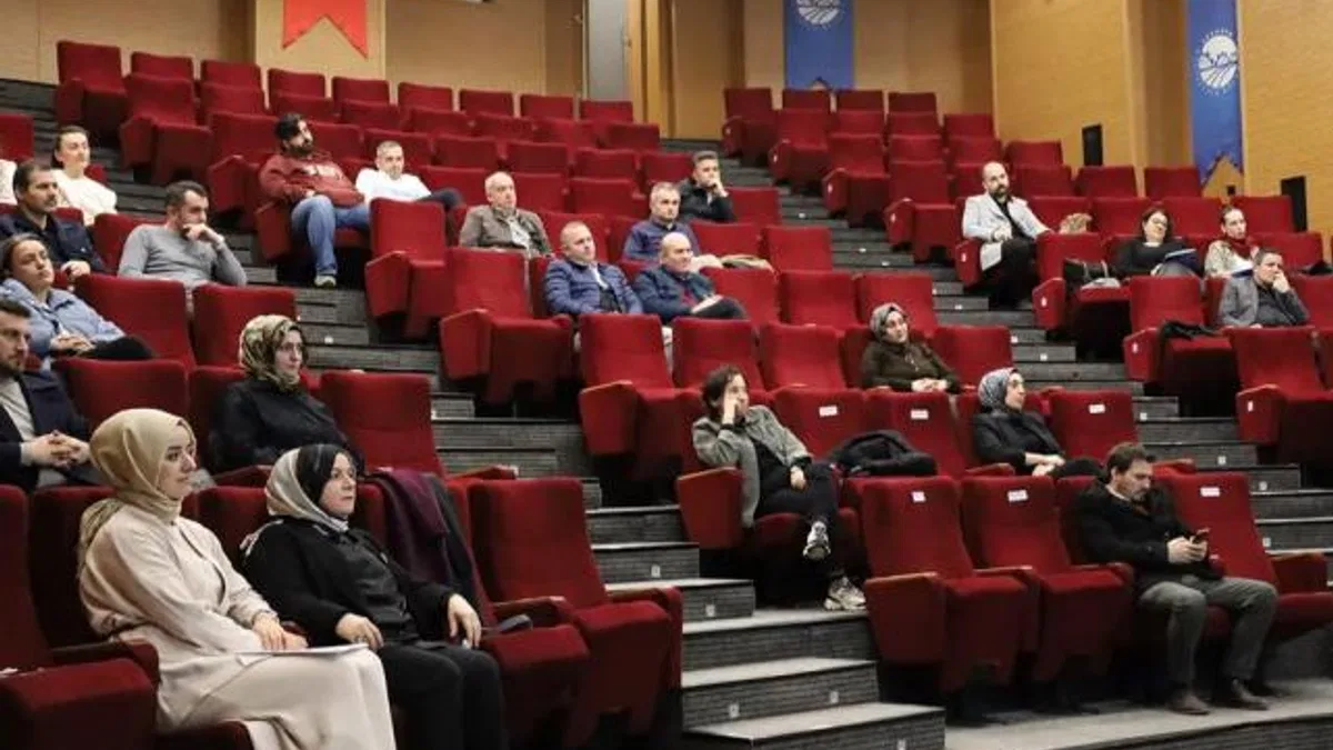 Sakarya Büyükşehir'den CİMER kullanan çalışanlara hizmet içi eğitim