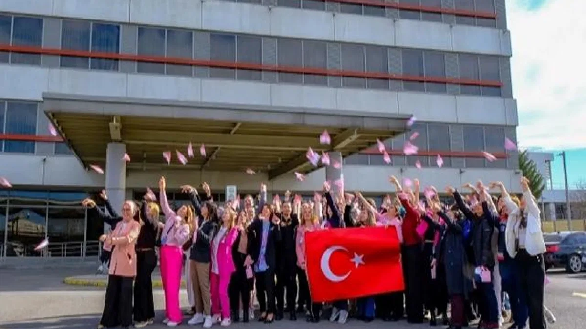 Sabiha Gökçen Havalimanı’nda kadınlara ilham veren 8 Mart kutlaması