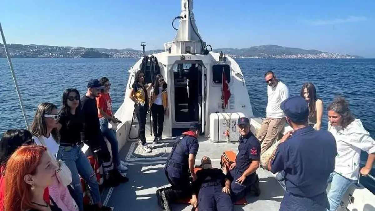 Mudanya sahili açıklarında tıbbi tahliye eğitimi