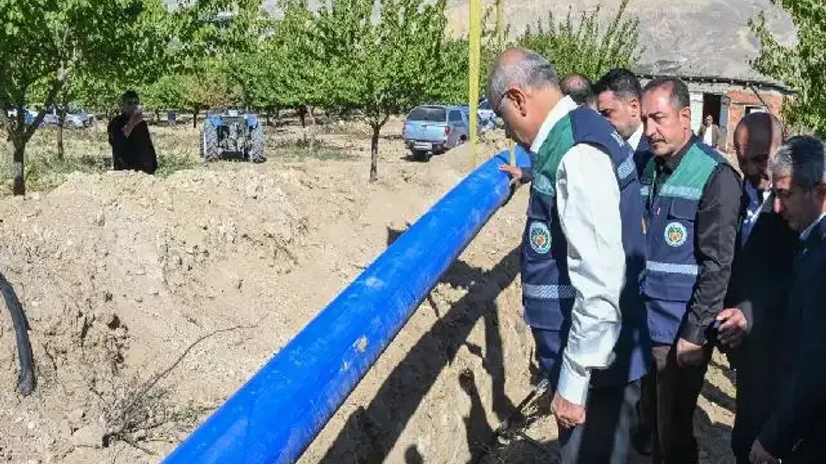 Malatya tarımsal sulama altyapısı için boru dağıtıyor