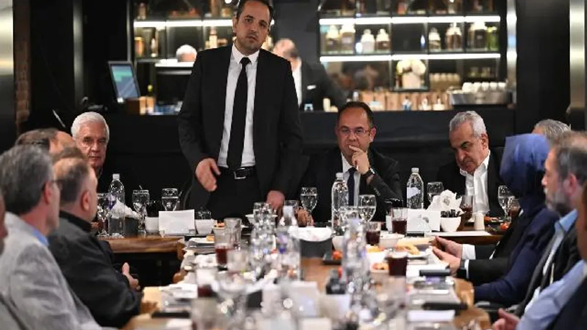 BUYSAD'da bayrak değişimi