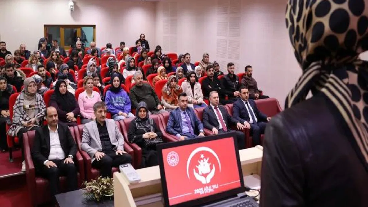 Erzurum'da aile söyleşileri