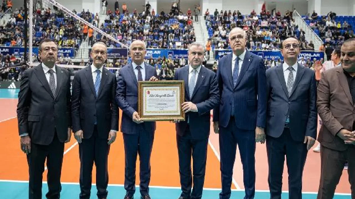 Bakan Bak'a Malatya'dan hemşerilik beratı