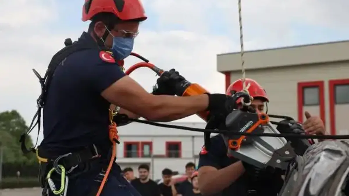 Sakarya'da geleceğin ateş savaşçıları nefes kesti