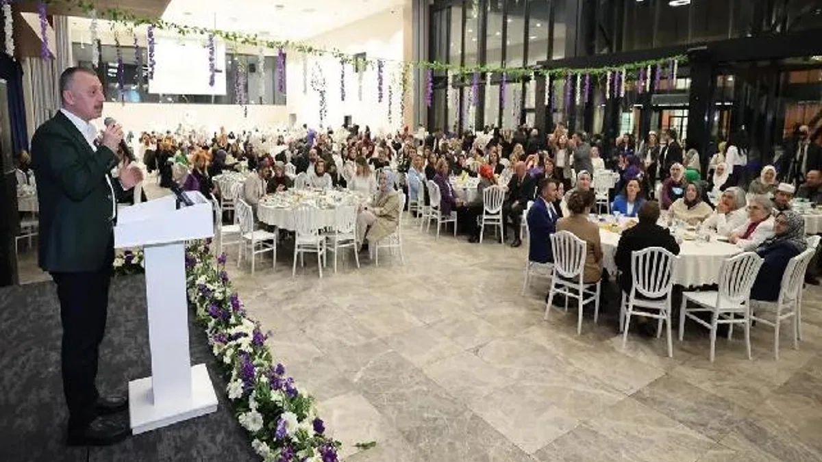 Kocaeli'de kadınlar iftarda buluştu