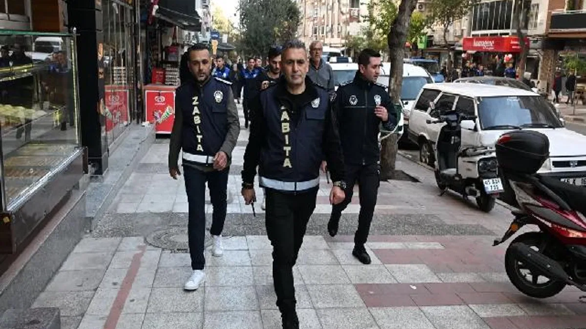 Manisa’da kaldırım işgallerine zabıta müdahalesi