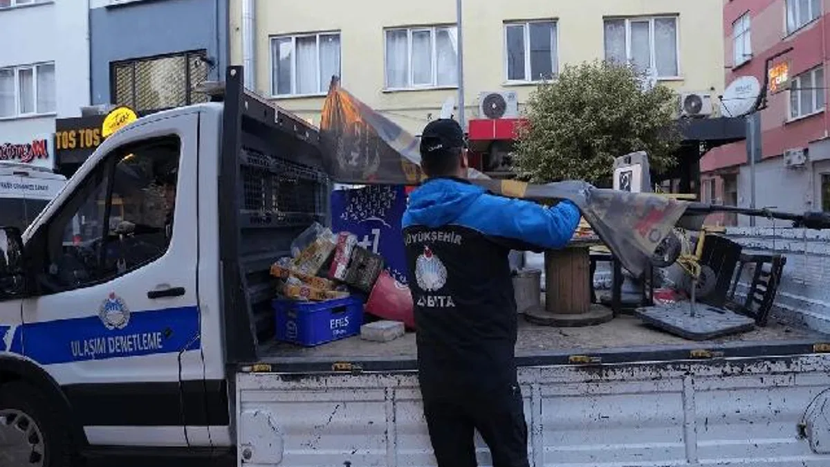 Balıkesir’de zabıta kaldırım işgallerine son veriyor