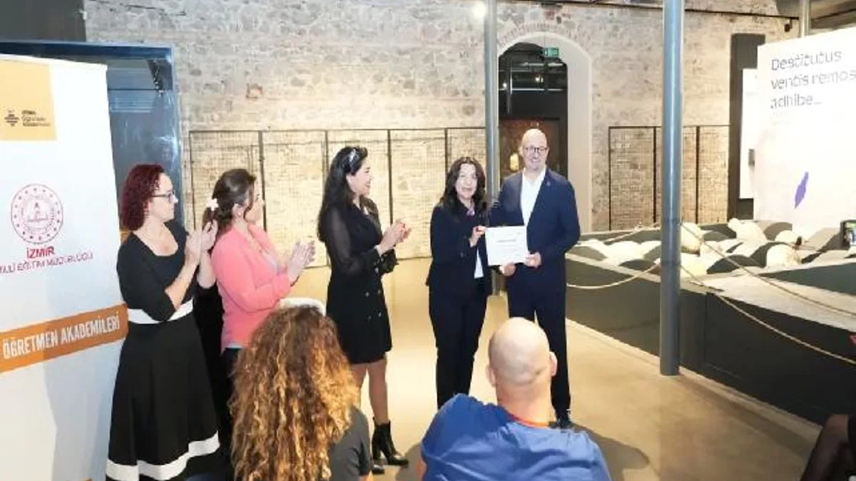 İzmir Öğretmen Akademileri'nde interaktif eğitim