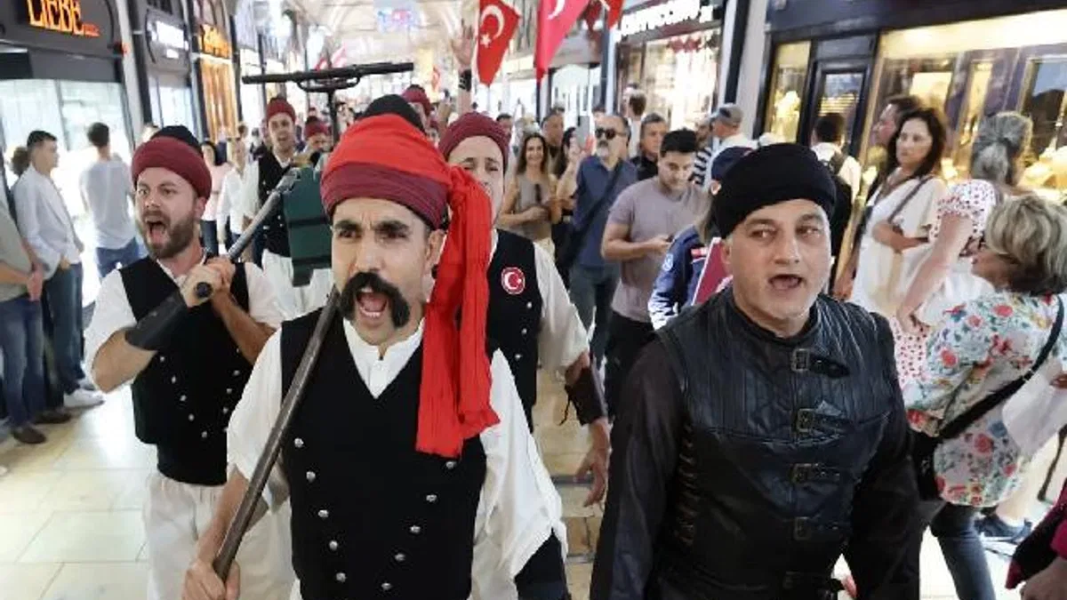 İstanbul'da tulumbacılar seremonisine büyük ilgi
