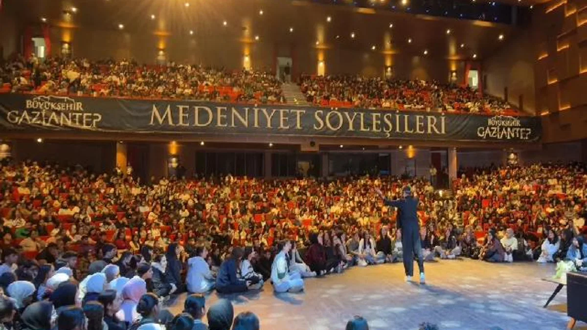 Gaziantep’te gençlerle Gri Koç buluşması