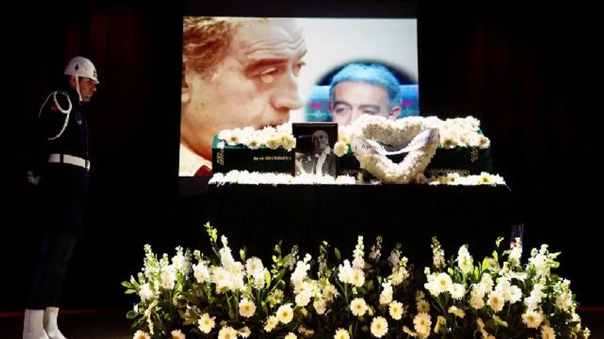 Her kuşağın sanatçısı Edip Akbayram'a son görev