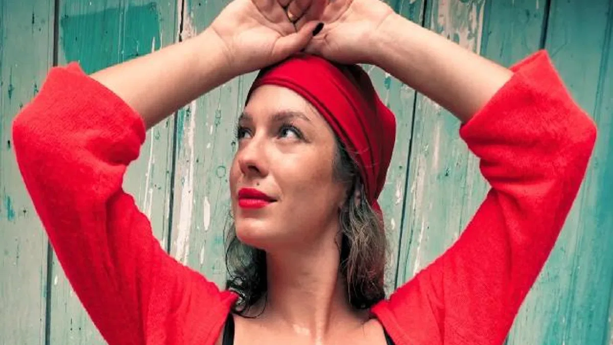Türk Kızı Didem Özek’ten Netflix’te bir ilk